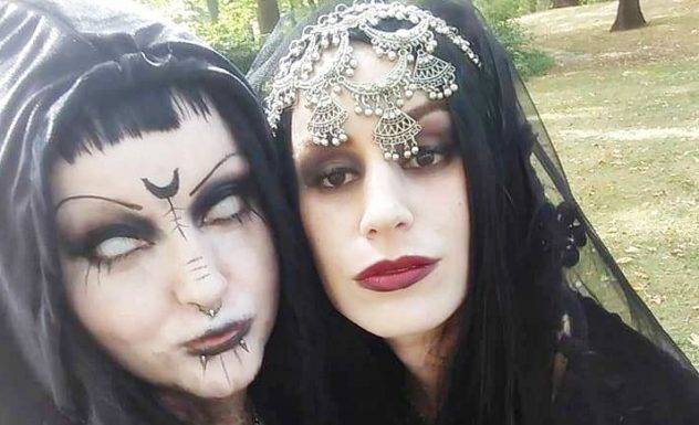 Goth Jen & Ravensea
